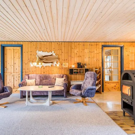 6 Person In Norre Nebel-by Traum